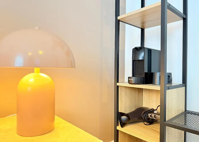 Smart Stayzz Hotel