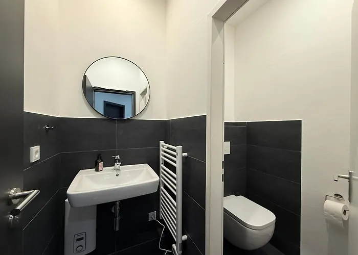 Smart Stayzz Hotel *