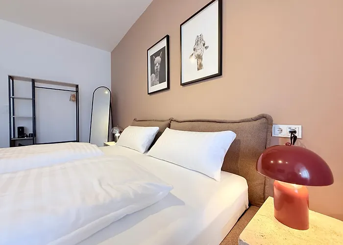 Hotel Smart Stayzz